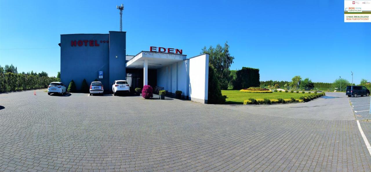 Hotel Eden Rzgow Bagian luar foto